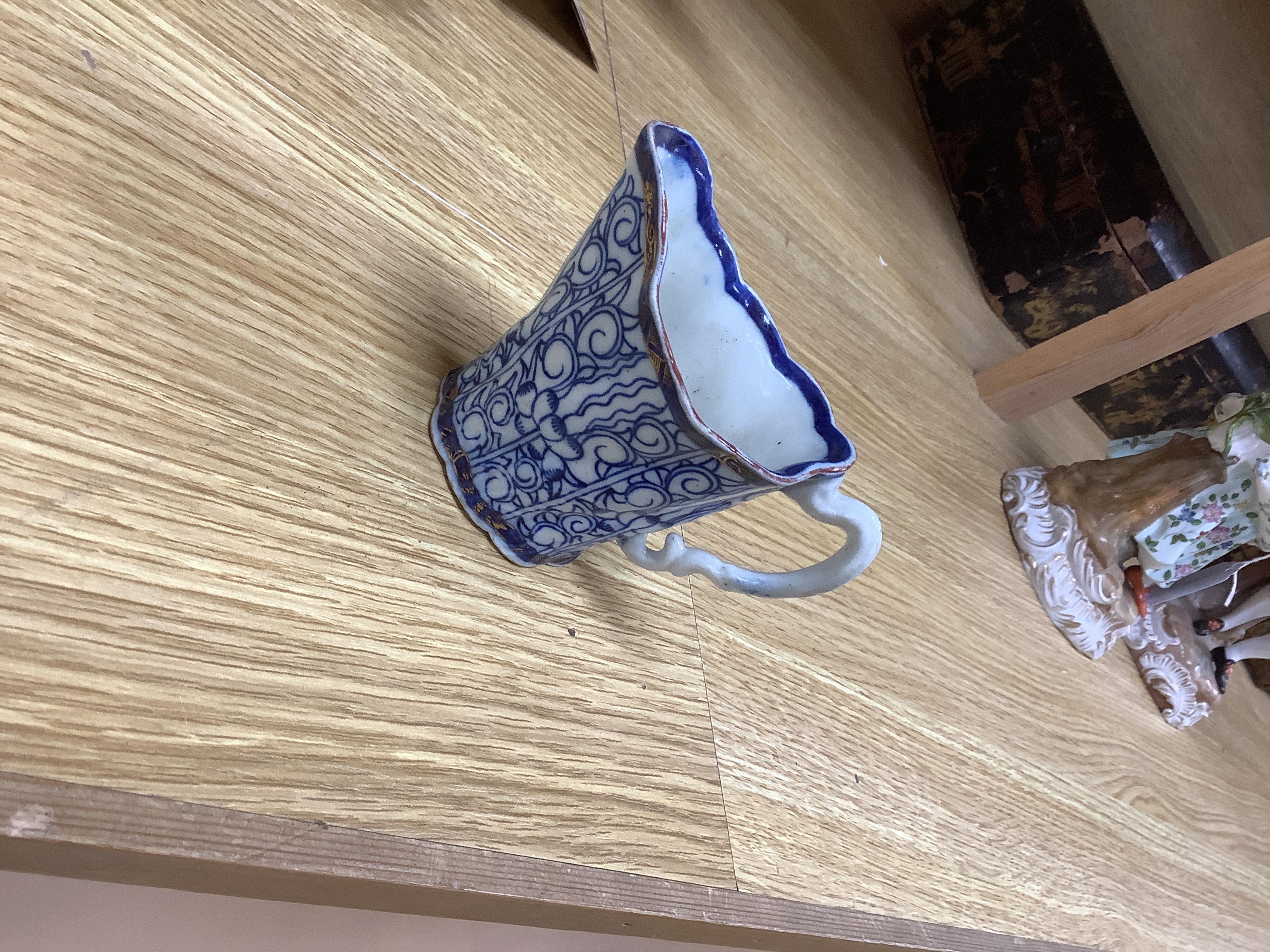 A collection of Worcester Royal Lily pattern tea and coffee wares, late 18th/early 19th century, largest 22cm wide